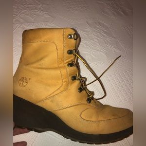 Timberland heeled tan boots Size 8.5